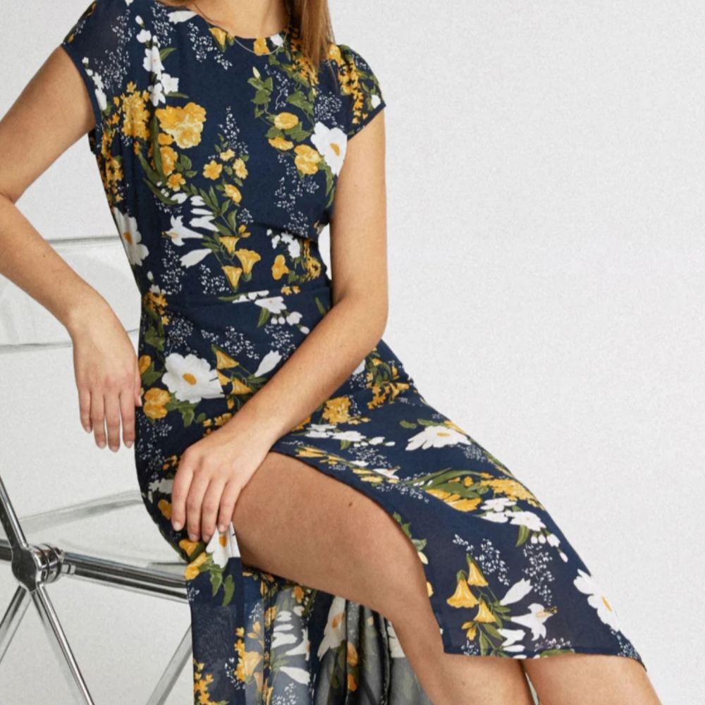 Yellow and white floral dress!